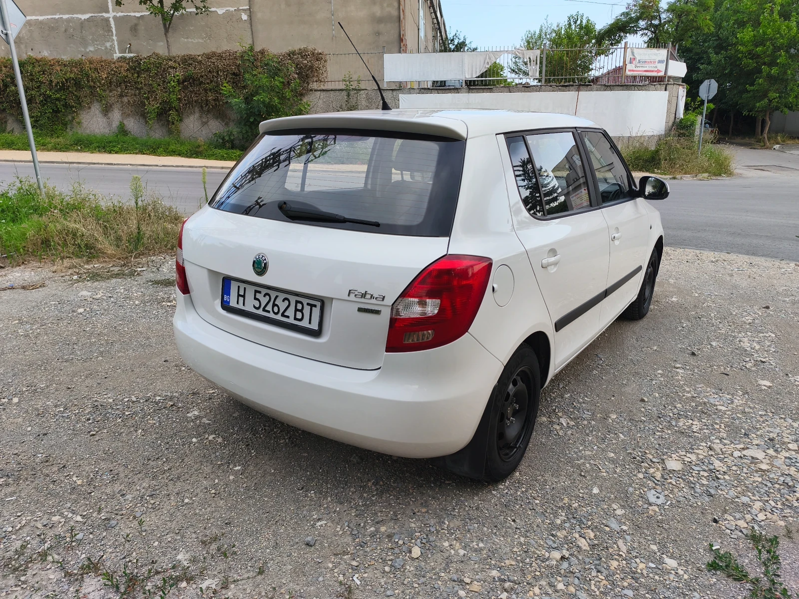 Skoda Fabia 1.4 16V, снимка 3 - Автомобили и джипове - 55711399
