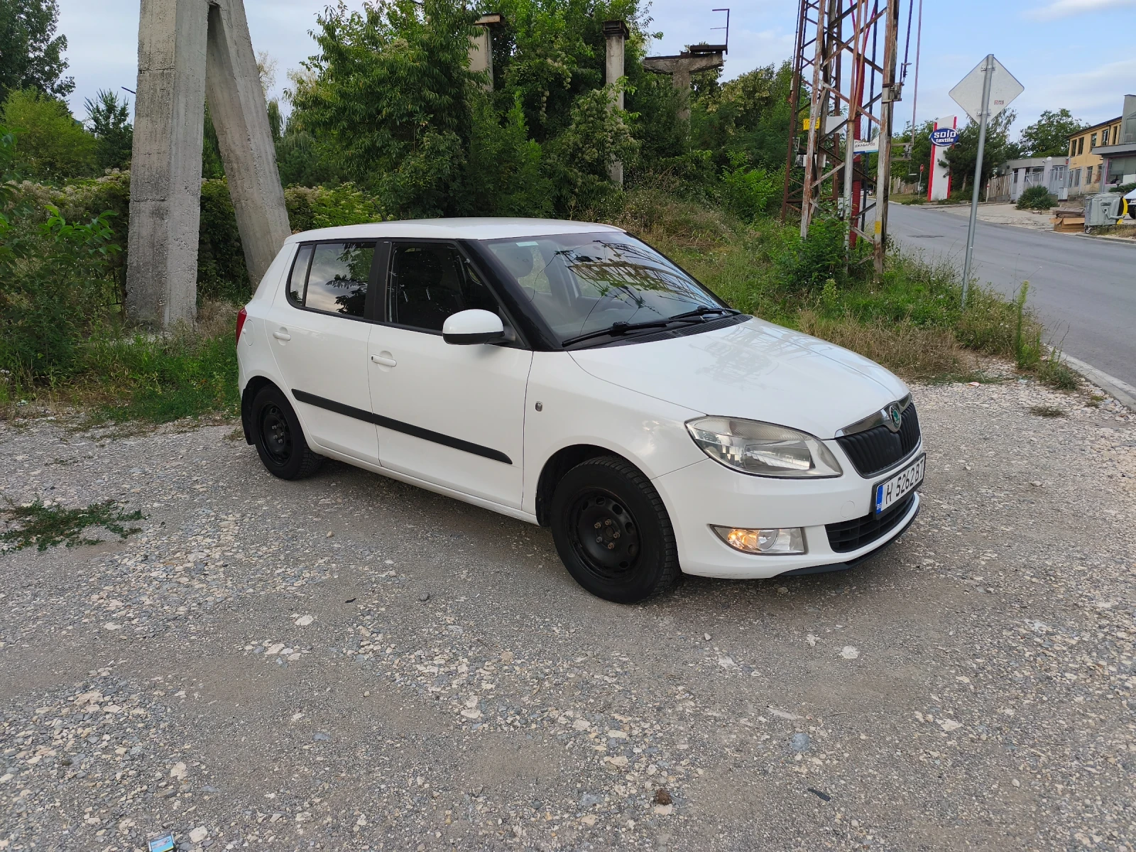 Skoda Fabia 1.4 16V, снимка 2 - Автомобили и джипове - 55711399