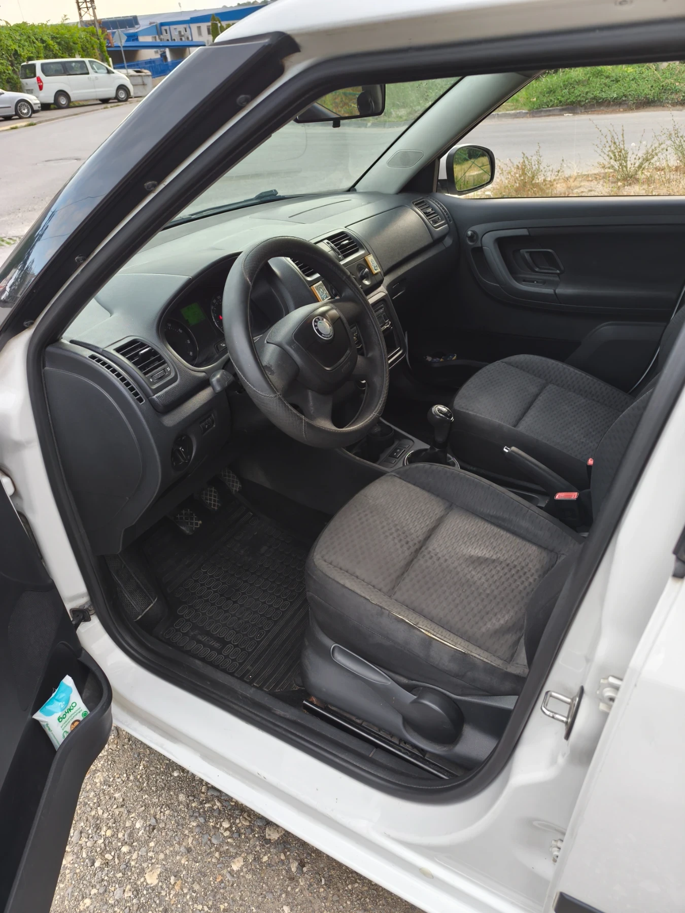 Skoda Fabia 1.4 16V, снимка 4 - Автомобили и джипове - 55711399