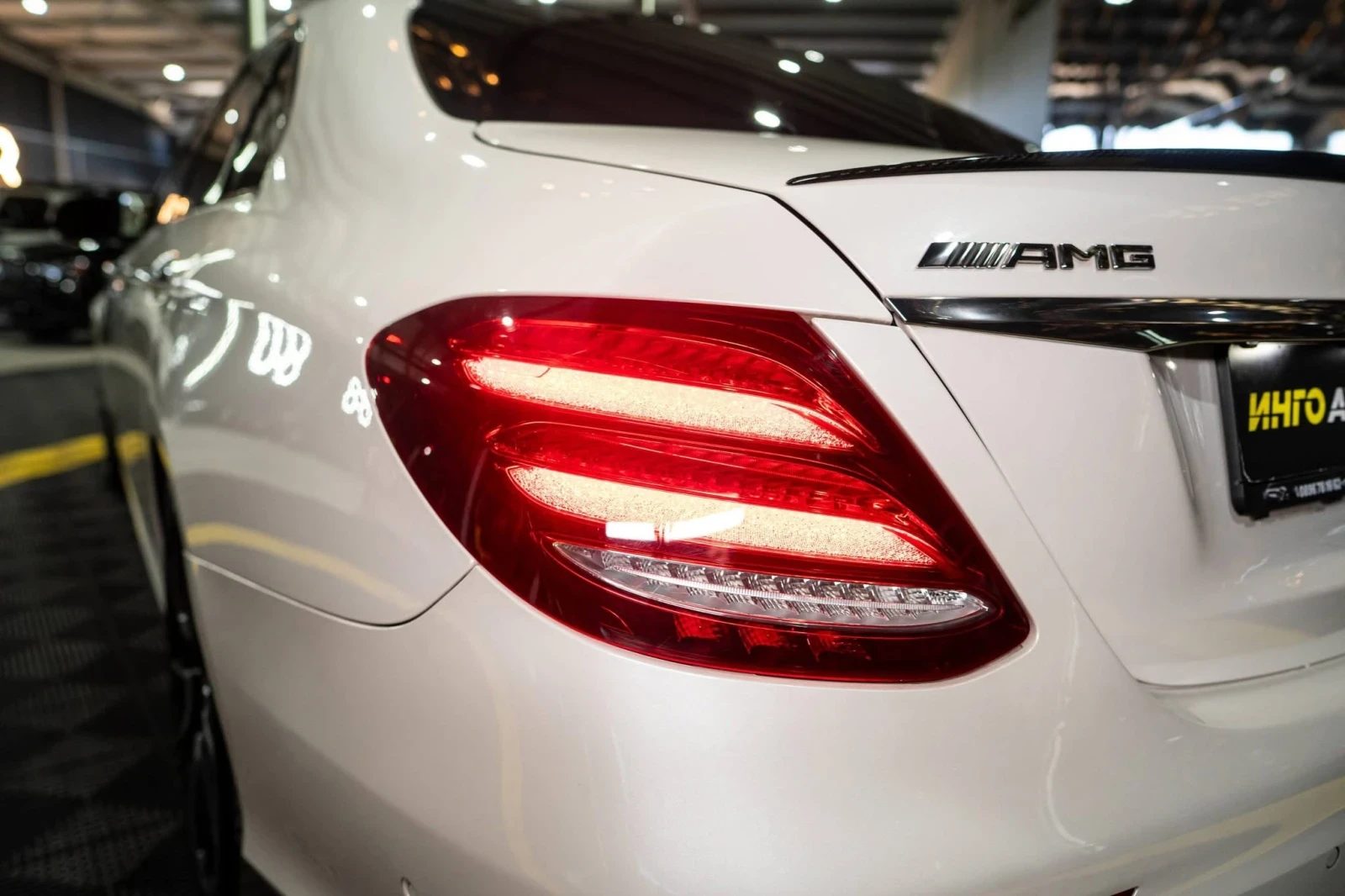 Mercedes-Benz E 43 AMG 4MATIC LED NAVI ���� CARBON BURM ������ 100% | Mobile.bg � ����������� 6