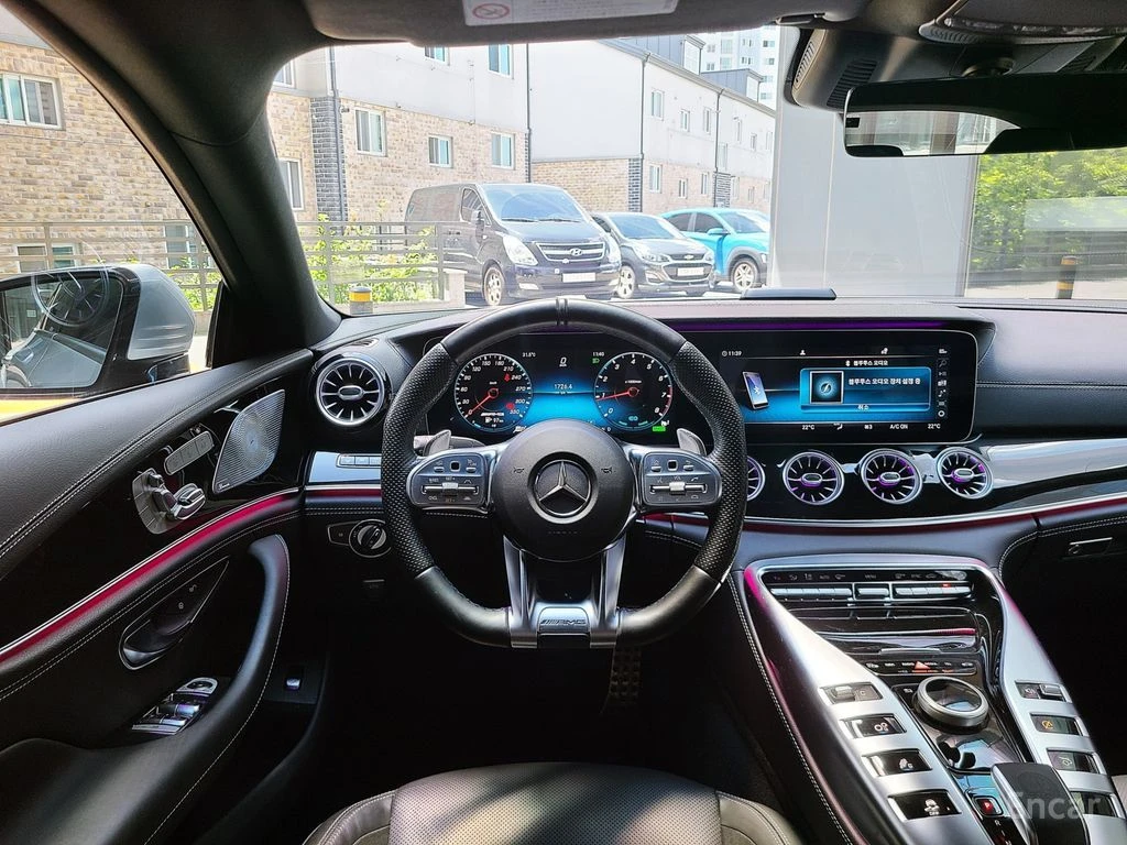 Mercedes-Benz AMG GT 43* 4MATIC+ * BURMESTER* ПОДГРЕВ* ОБДУХВАНЕ* 360КА, снимка 9 - Автомобили и джипове - 56075171