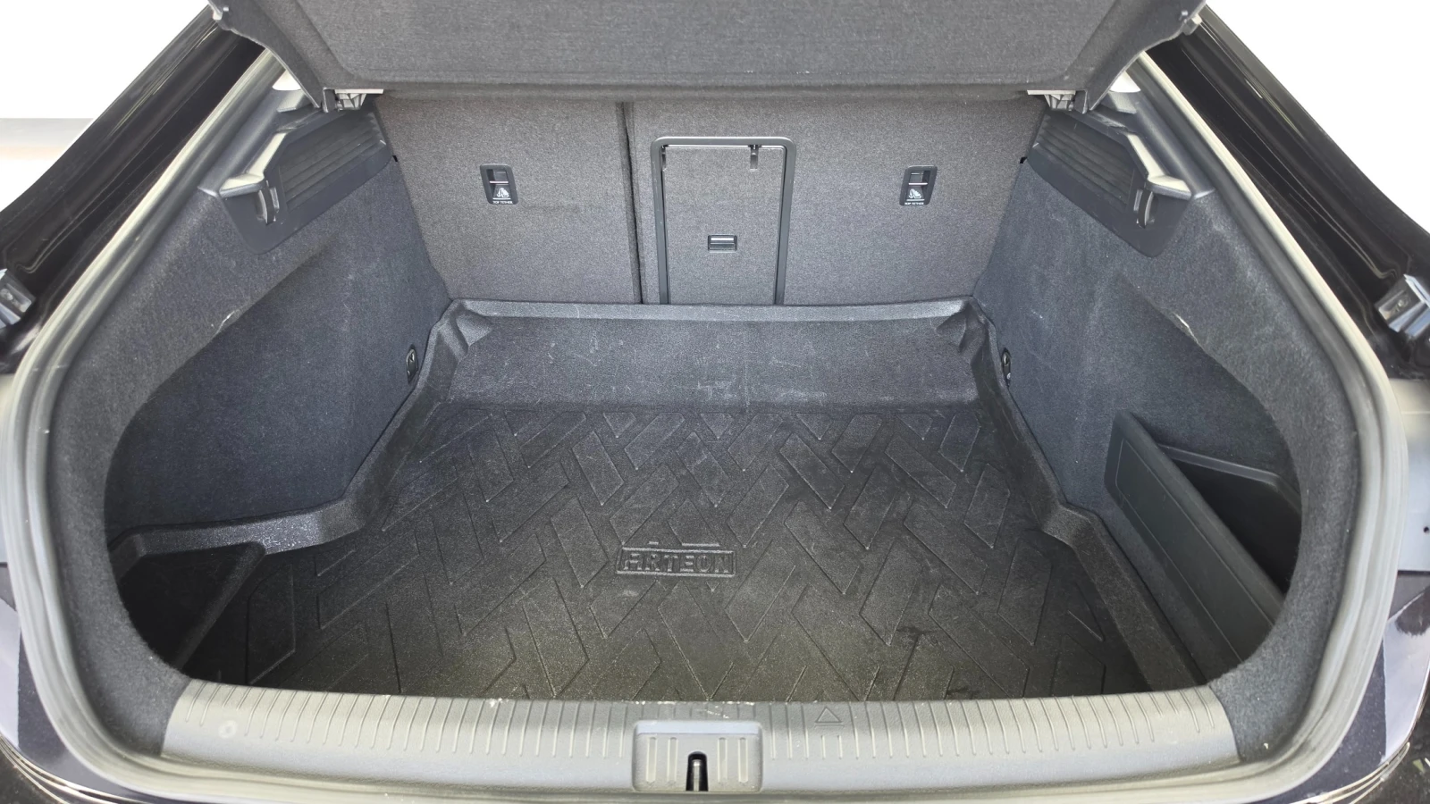 VW Arteon 2.0 TDI, снимка 15 - Автомобили и джипове - 56099431