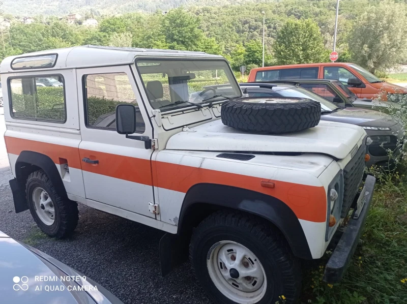 Land Rover Defender 2.5 90 italy, снимка 2 - Автомобили и джипове - 48280090