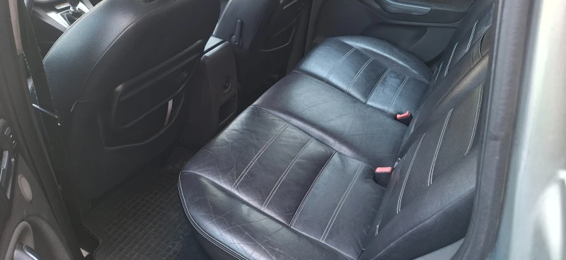 Ford Kuga 2.0 TDCi, снимка 8 - Автомобили и джипове - 52397944