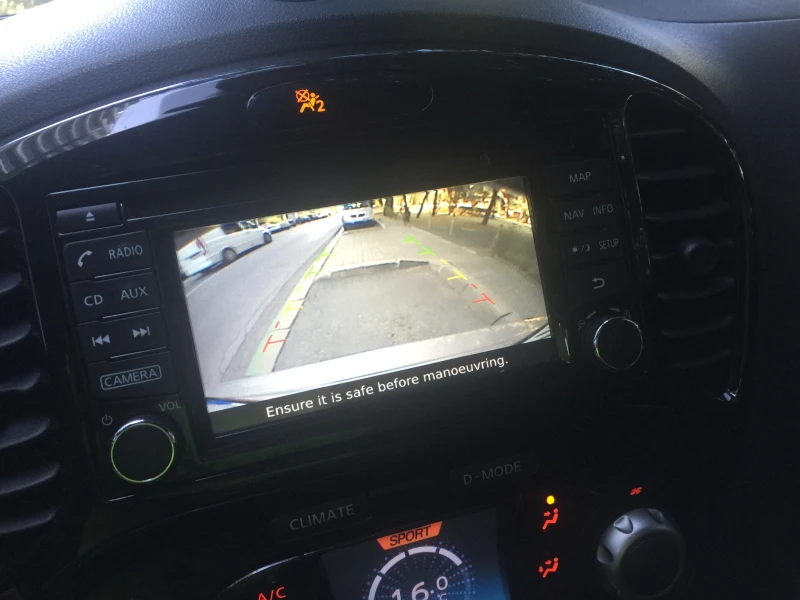 Nissan Juke, снимка 14 - Автомобили и джипове - 52736304