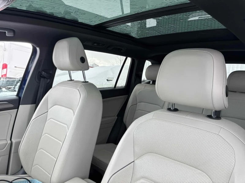 VW Tiguan / Highline R Line / ПОДГРЕВИ / ОБДУХВАНЕ / CARFAX, снимка 10 - Автомобили и джипове - 53271360