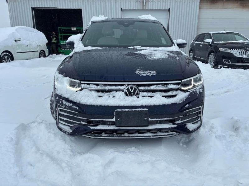 VW Tiguan / Highline R Line / ПОДГРЕВИ / ОБДУХВАНЕ / CARFAX, снимка 2 - Автомобили и джипове - 53271360