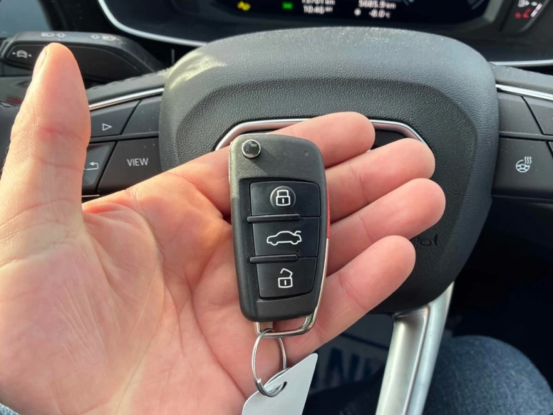 Audi Q3 45 TFSI quattro * CARFAX * ПАНОРАМА* ПОДГРЕВИ, снимка 12 - Автомобили и джипове - 53385493