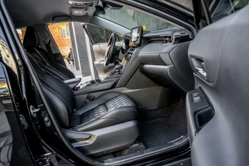 Toyota Rav4 Hybrid  4X4 , снимка 10 - Автомобили и джипове - 53586905