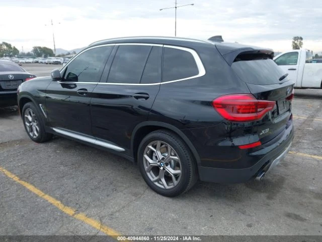 BMW X3 ДИГИТАЛНО* ТАБЛО* ПОДГРЕВ* КАМЕРА* КЕЙЛЕС* , снимка 3 - Автомобили и джипове - 48348734