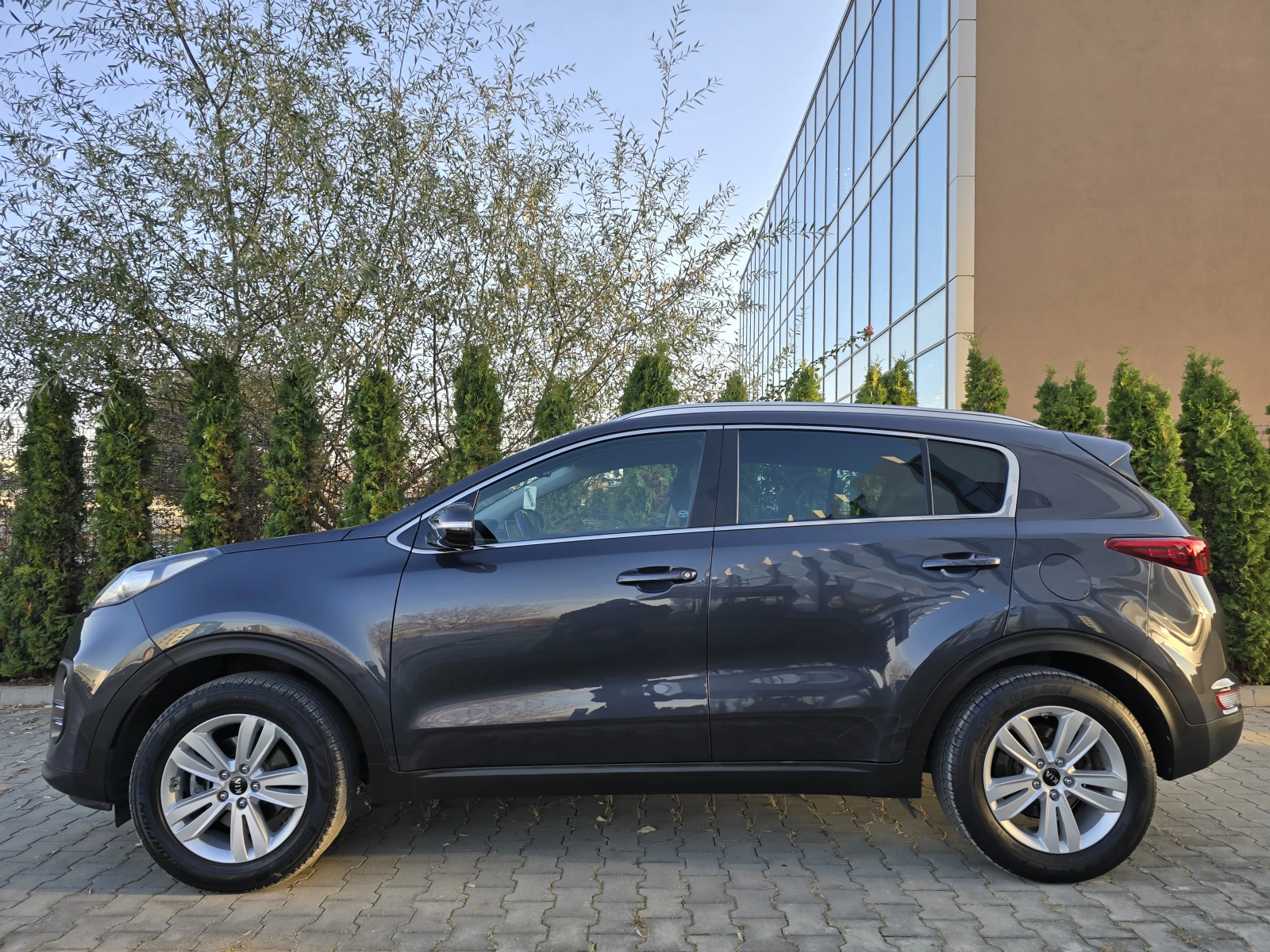 Kia Sportage 1.6-LPG-NAVI-KAMERA - изображение 8