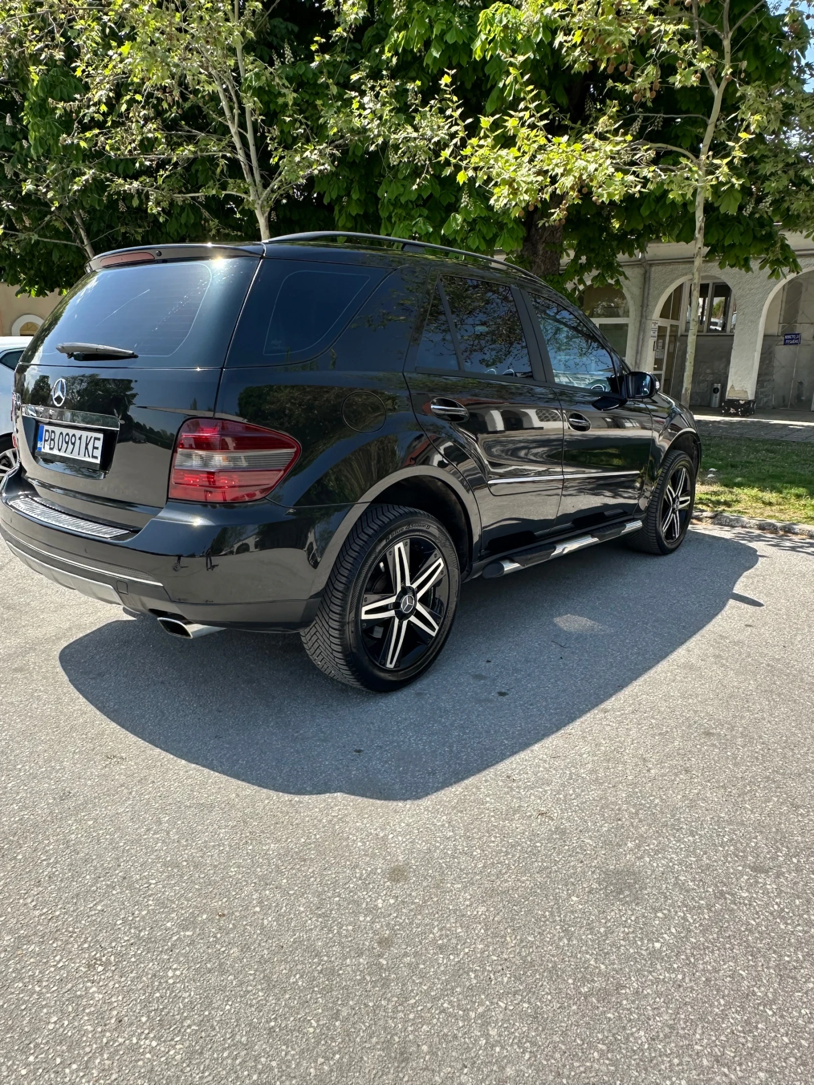 Mercedes-Benz ML 320  - изображение 8