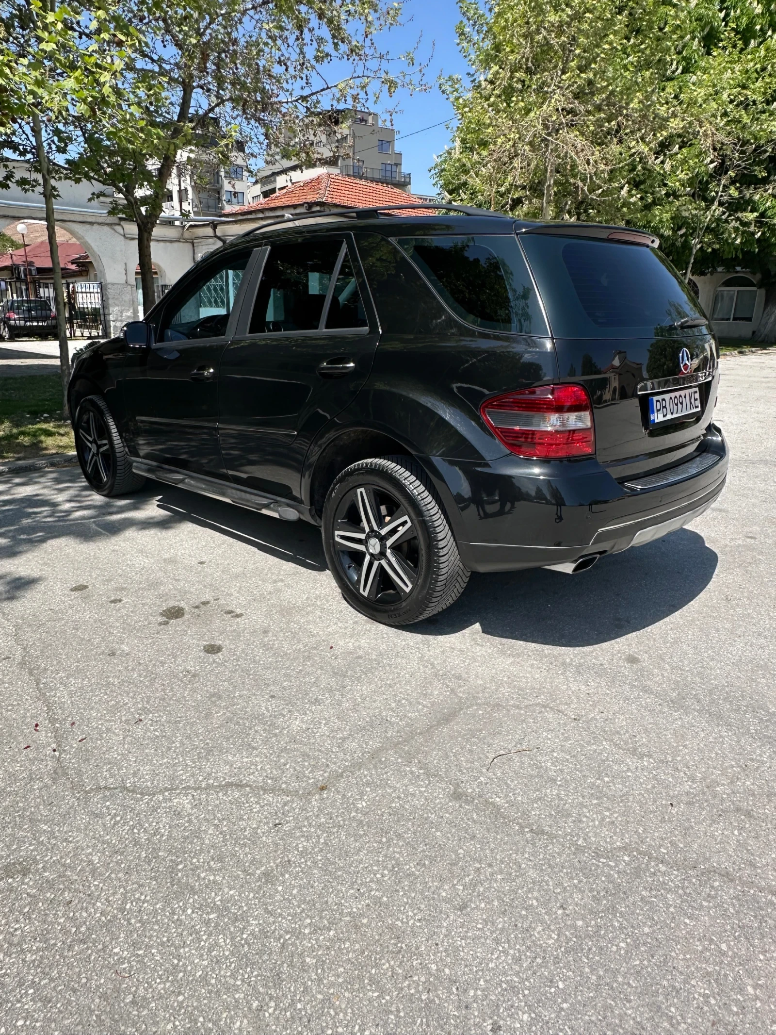 Mercedes-Benz ML 320  - изображение 6