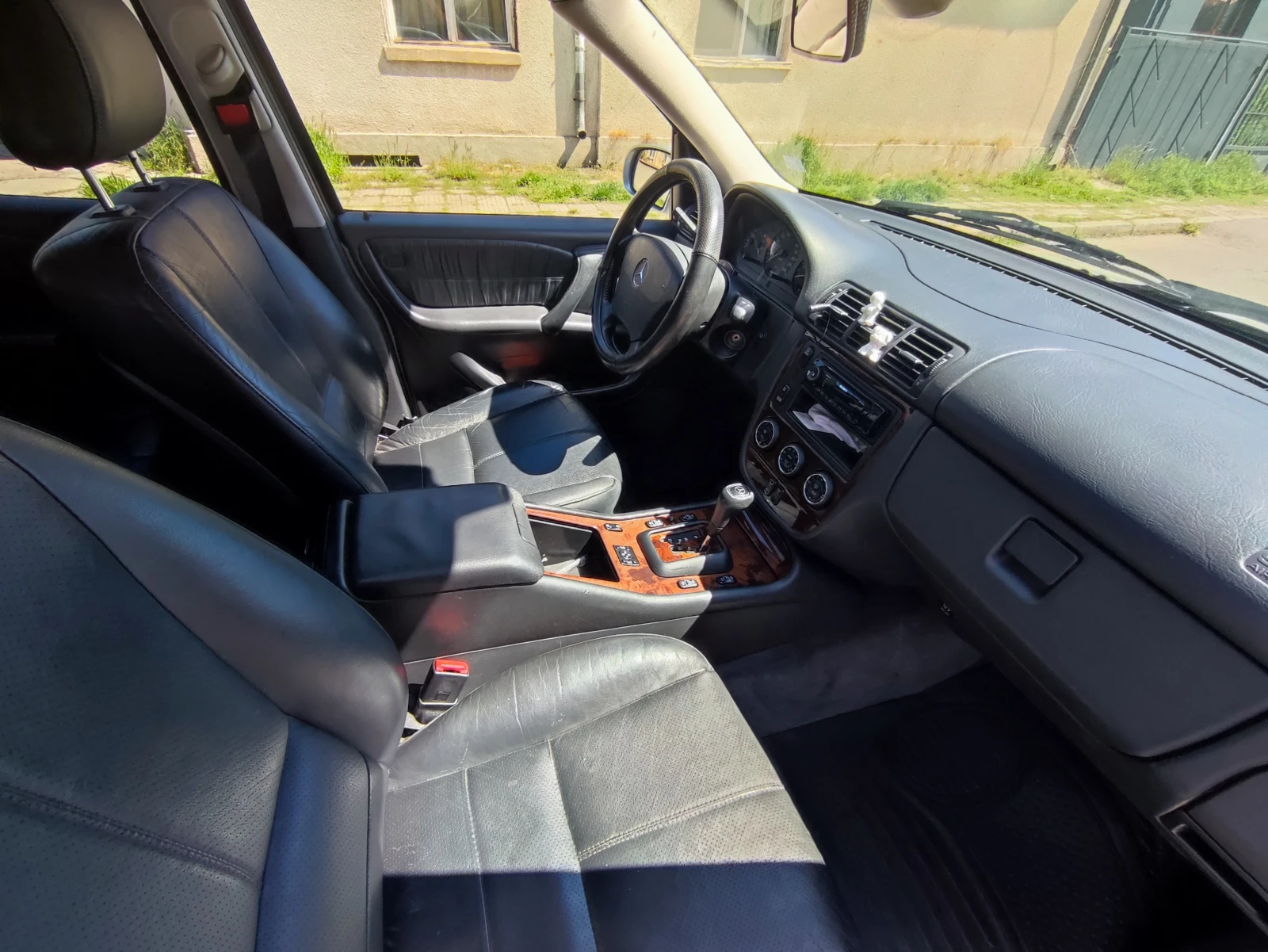 Mercedes-Benz ML 270 CDI-163kc-АВТОМАТИК, снимка 10 - Автомобили и джипове - 54319477