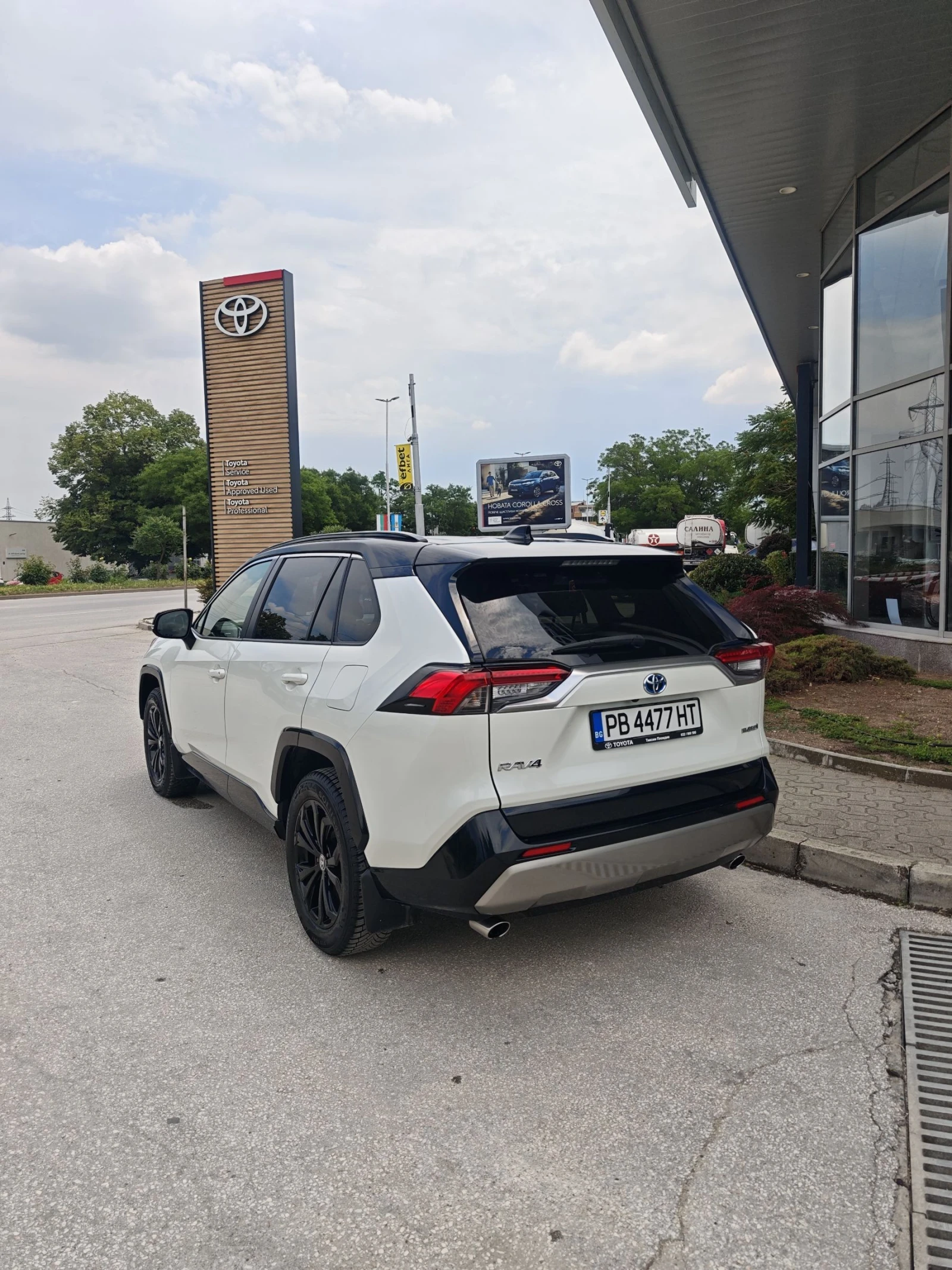 Toyota Rav4 4х4, ДИСТРОНИК, ПОГРЕВ, КАМЕРА, ФУЛ! , снимка 5 - Автомобили и джипове - 54974294