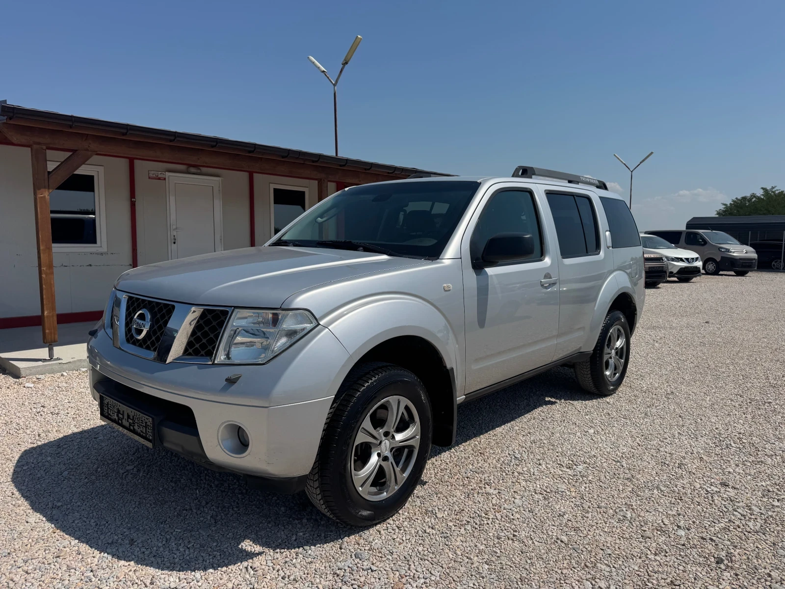 Nissan Pathfinder * 2.5D* 175к.с* 4Х4* 