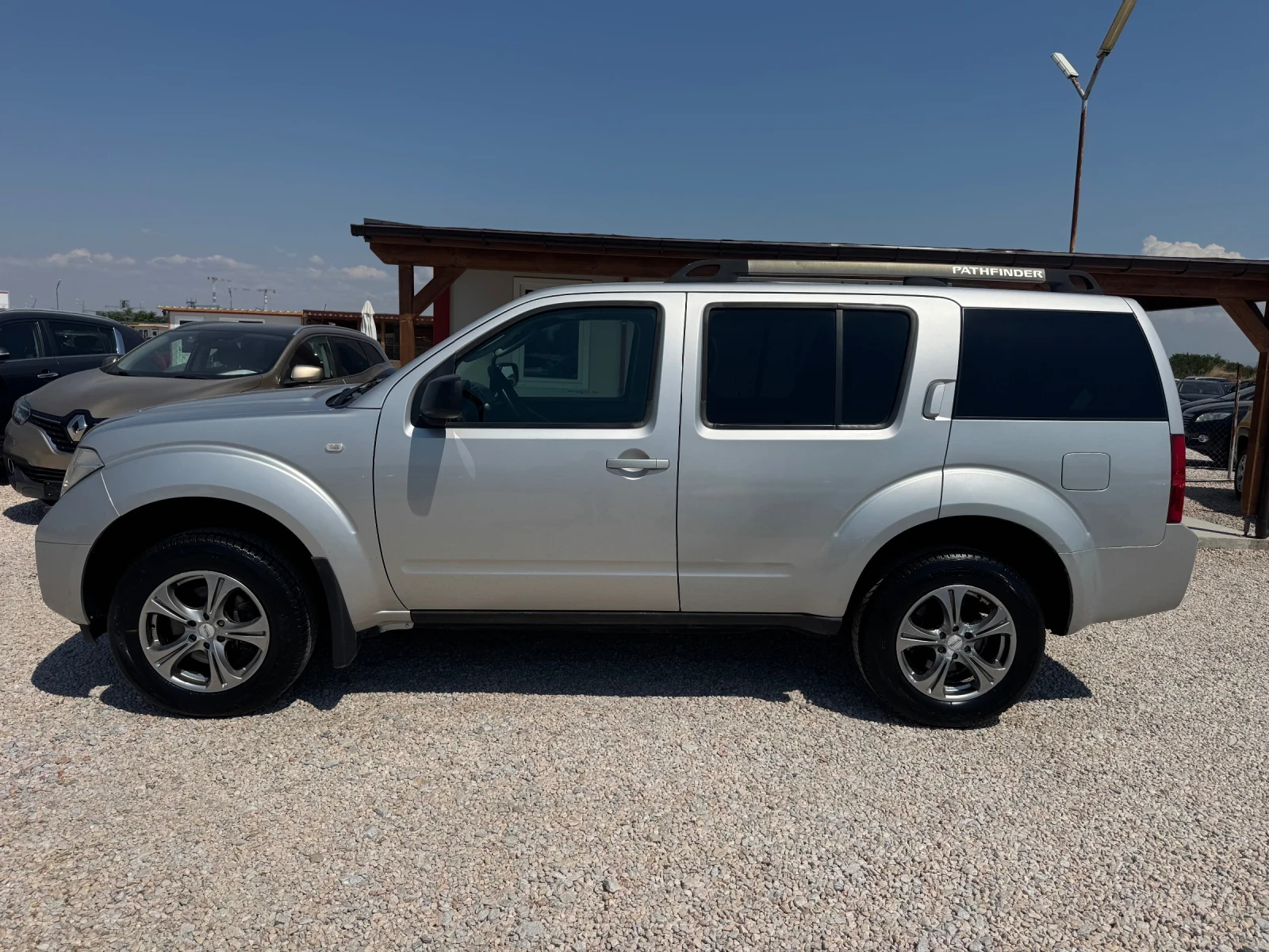 Nissan Pathfinder * 2.5D* 175к.с* 4Х4* , снимка 5 - Автомобили и джипове - 55553037