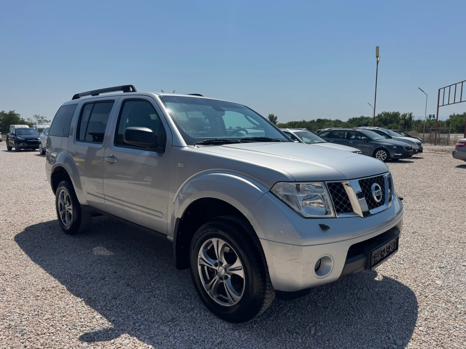 Nissan Pathfinder * 2.5D* 175к.с* 4Х4* , снимка 2 - Автомобили и джипове - 55553037