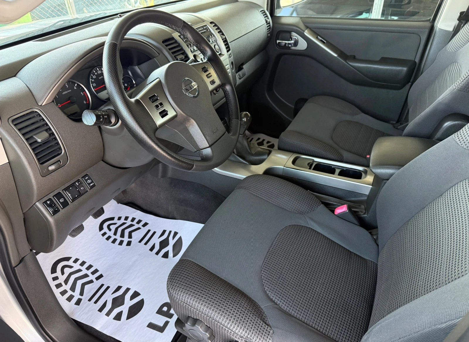 Nissan Pathfinder * 2.5D* 175к.с* 4Х4* , снимка 7 - Автомобили и джипове - 55553037