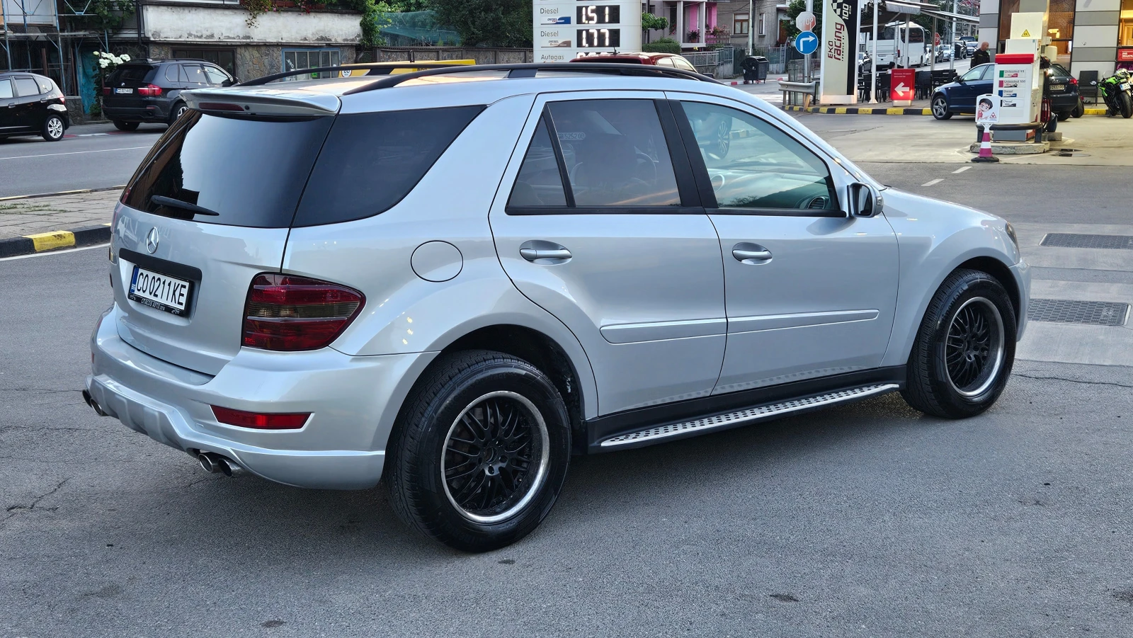 Mercedes-Benz ML 320 Cdi AMG/KOJA/KLIMATRON/NAVIG/AVTOMAT, снимка 6 - Автомобили и джипове - 55839143
