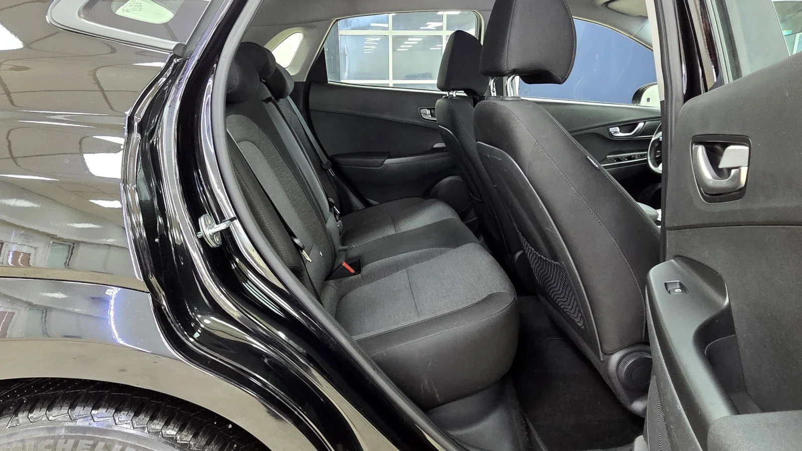 Hyundai Kona SOH100%/Гаранционен/Сервизна Книжка, снимка 8 - Автомобили и джипове - 55994225