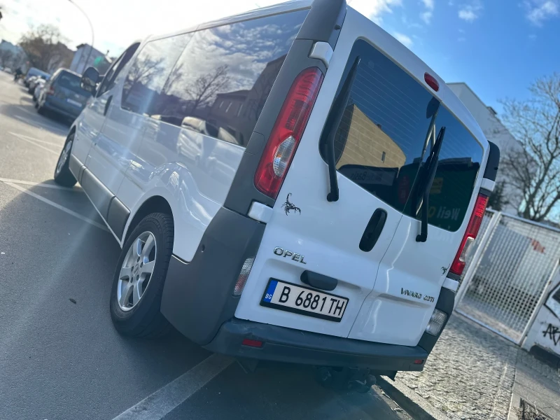 Opel Vivaro, снимка 6 - Бусове и автобуси - 48960659