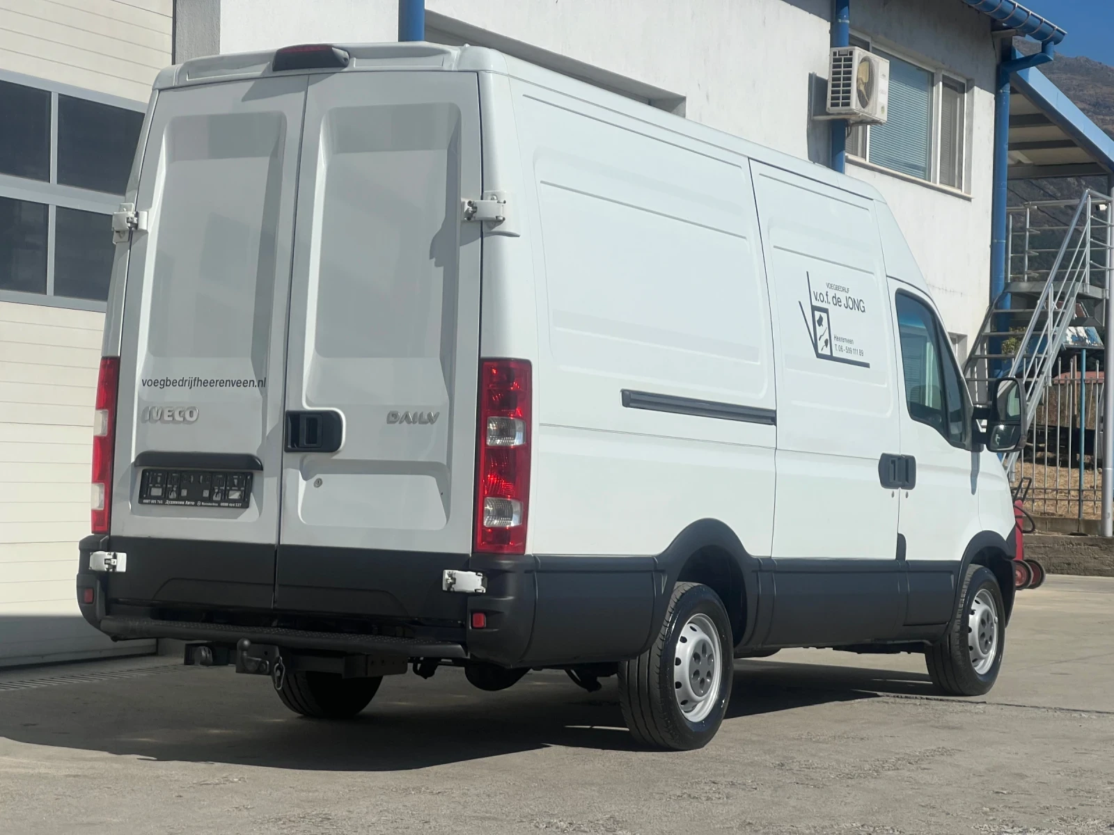 Iveco Daily 35s15 / Климатроник, снимка 7 - Бусове и автобуси - 56374327