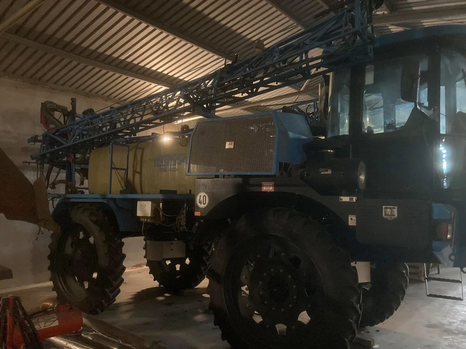 Самоходна пръскачка Друга марка Inuma-Rogator, снимка 2 - Селскостопанска техника - 56343027