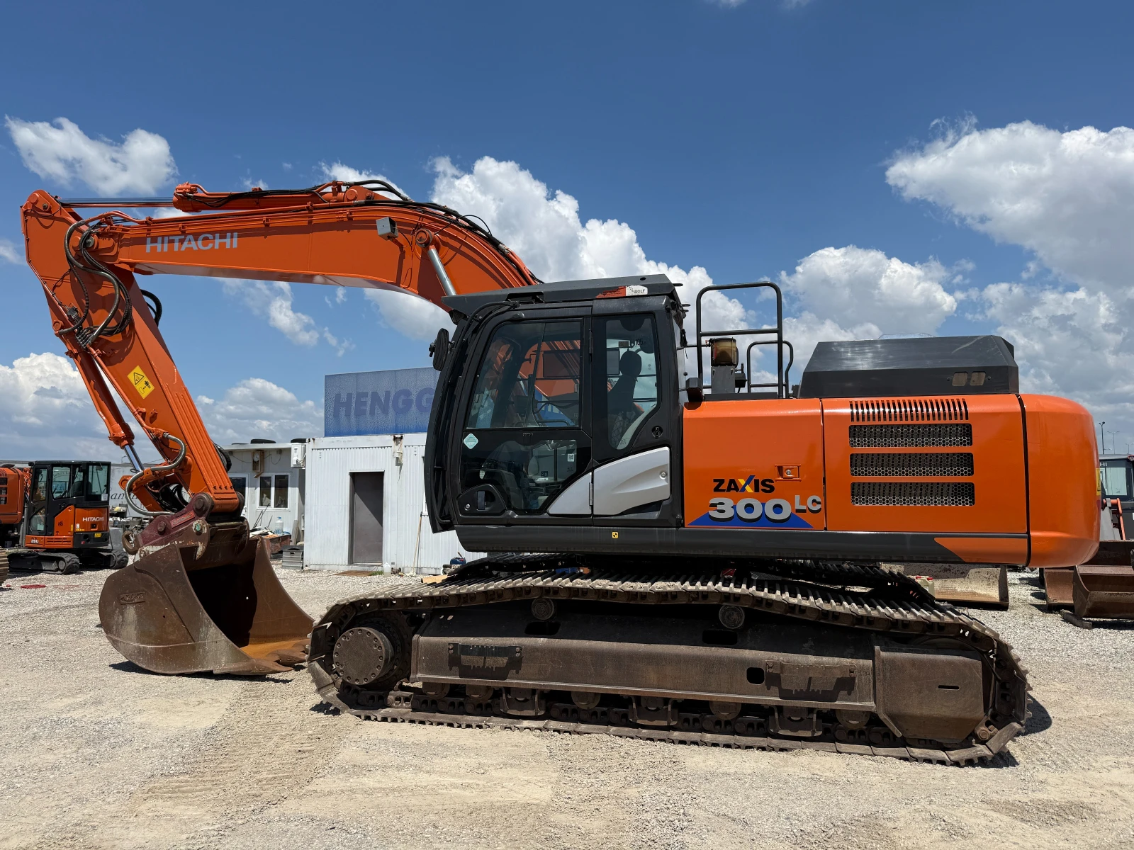 Багер Hitachi ZX 300 LCN-6, снимка 2 - Индустриална техника - 54971291