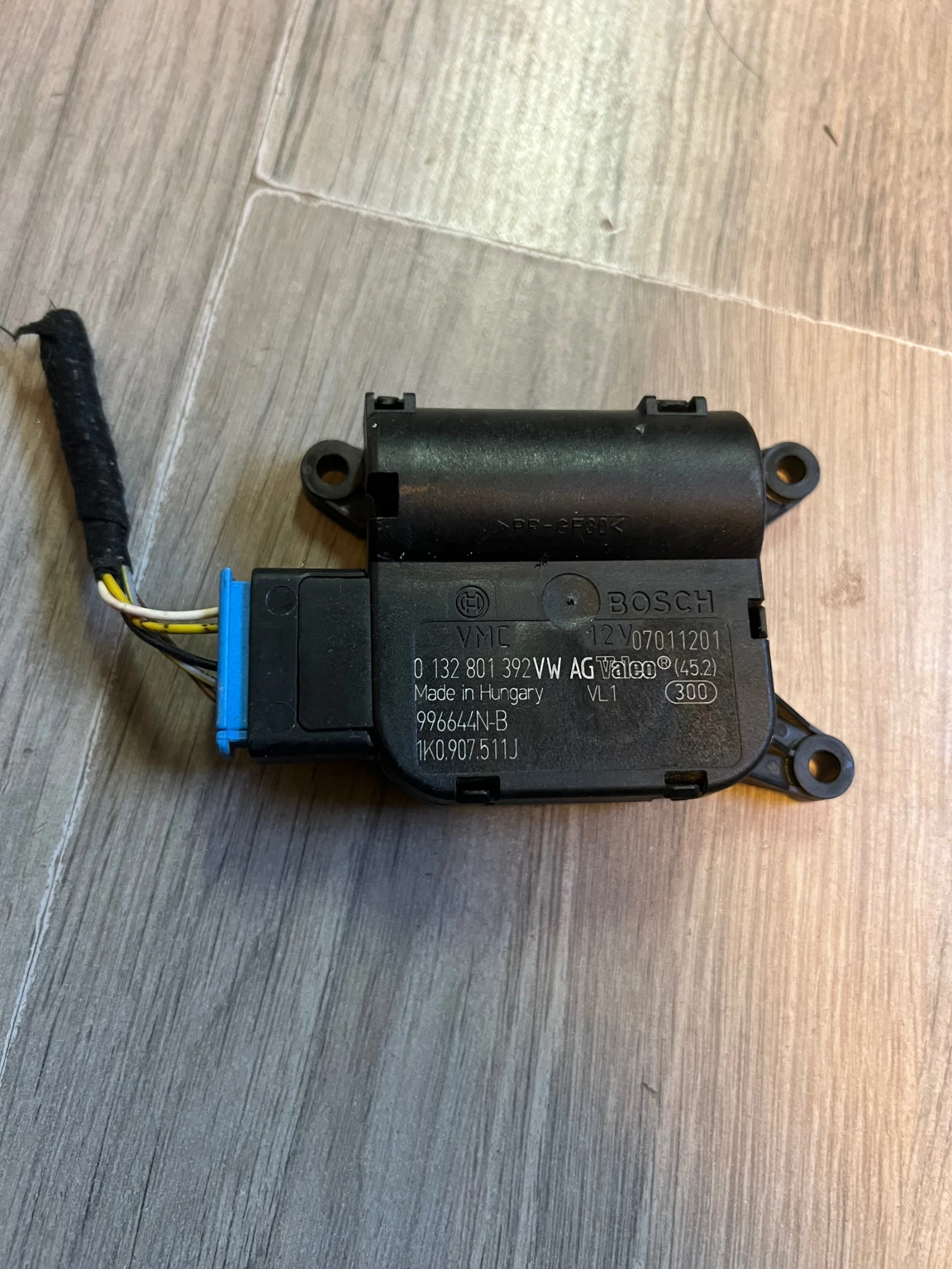 0132801392    Volkswagen Passat B7 0 132 801 392 996644N-B | Mobile.bg   1