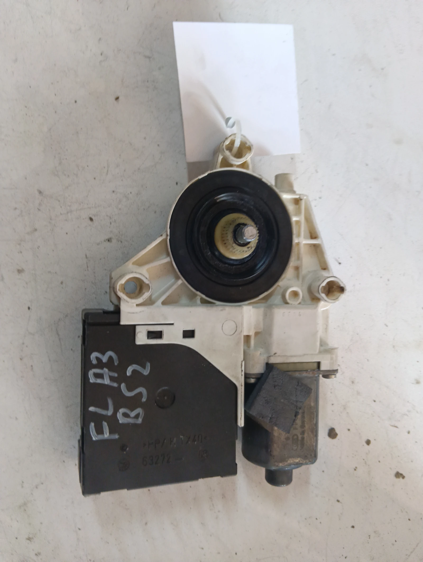 ел.машинка за предно ляво 8P0959801F Audi A3