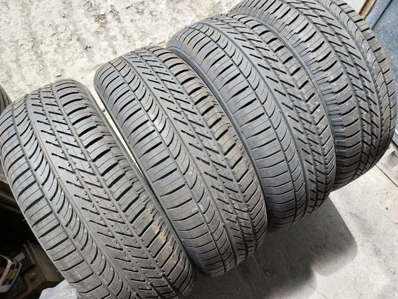 Гуми Летни 235/60R18, снимка 1 - Гуми и джанти - 36791222