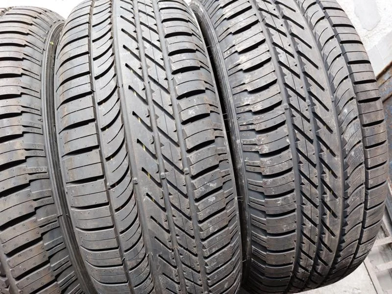 Гуми Летни 235/60R18, снимка 3 - Гуми и джанти - 36791222