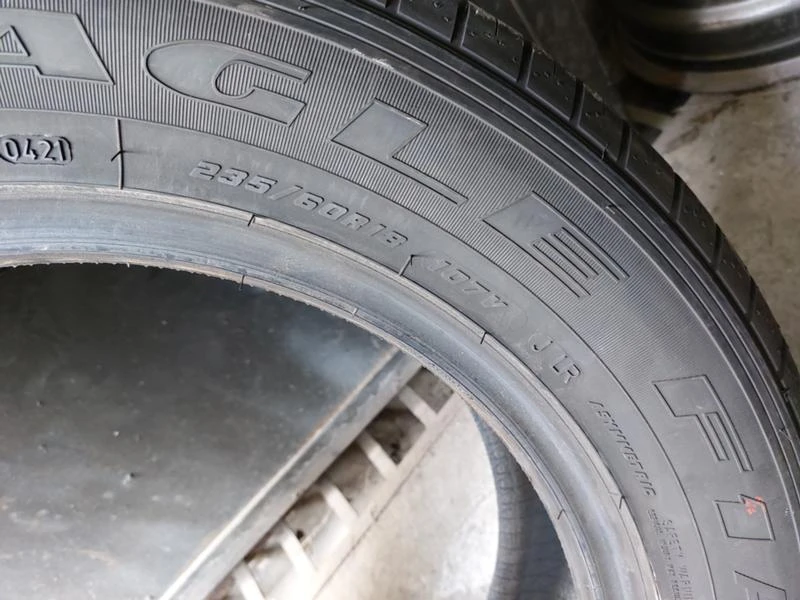 Гуми Летни 235/60R18, снимка 8 - Гуми и джанти - 36791222