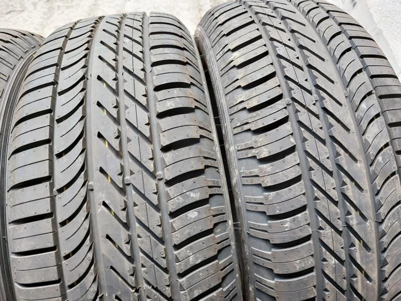 Гуми Летни 235/60R18, снимка 4 - Гуми и джанти - 36791222