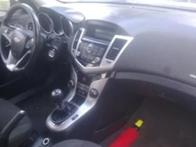 Chevrolet Cruze 1.8i 16V / 2.0 VCDi, снимка 3