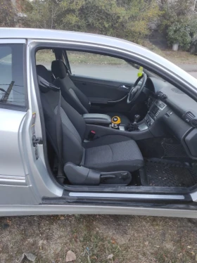 Mercedes-Benz C 200, снимка 9