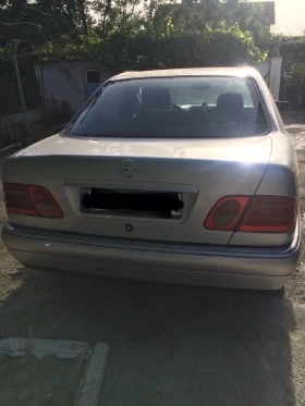 Mercedes-Benz E 250 D, снимка 3