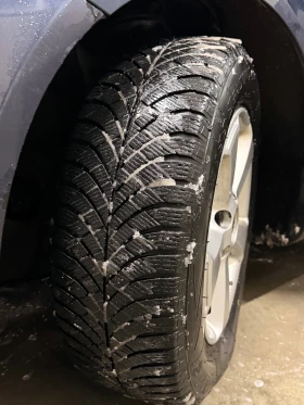 VW Golf 1.9 TDI 6СК - 2600 € / 5085.16 лв. - 53243341 9