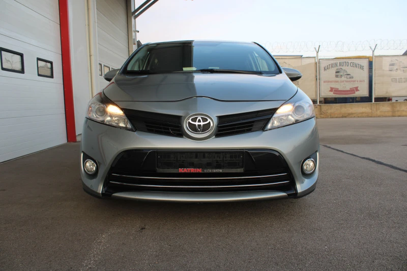 Toyota Verso 1.6I, снимка 2 - Автомобили и джипове - 43341221