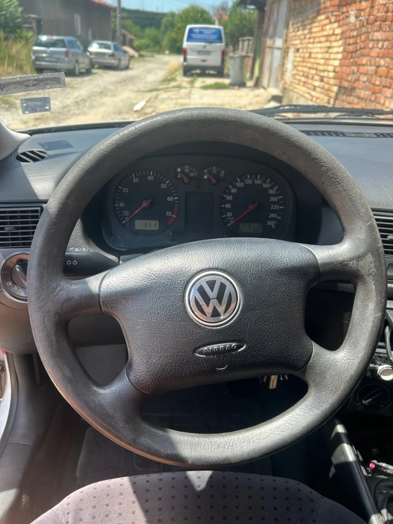 VW Golf, снимка 5 - Автомобили и джипове - 47019190