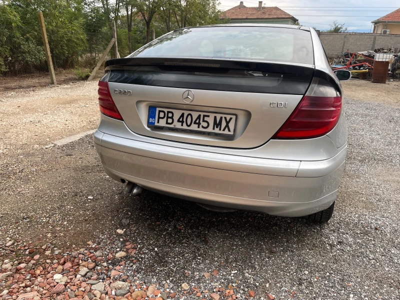 Mercedes-Benz C 220, снимка 5 - Автомобили и джипове - 47295268