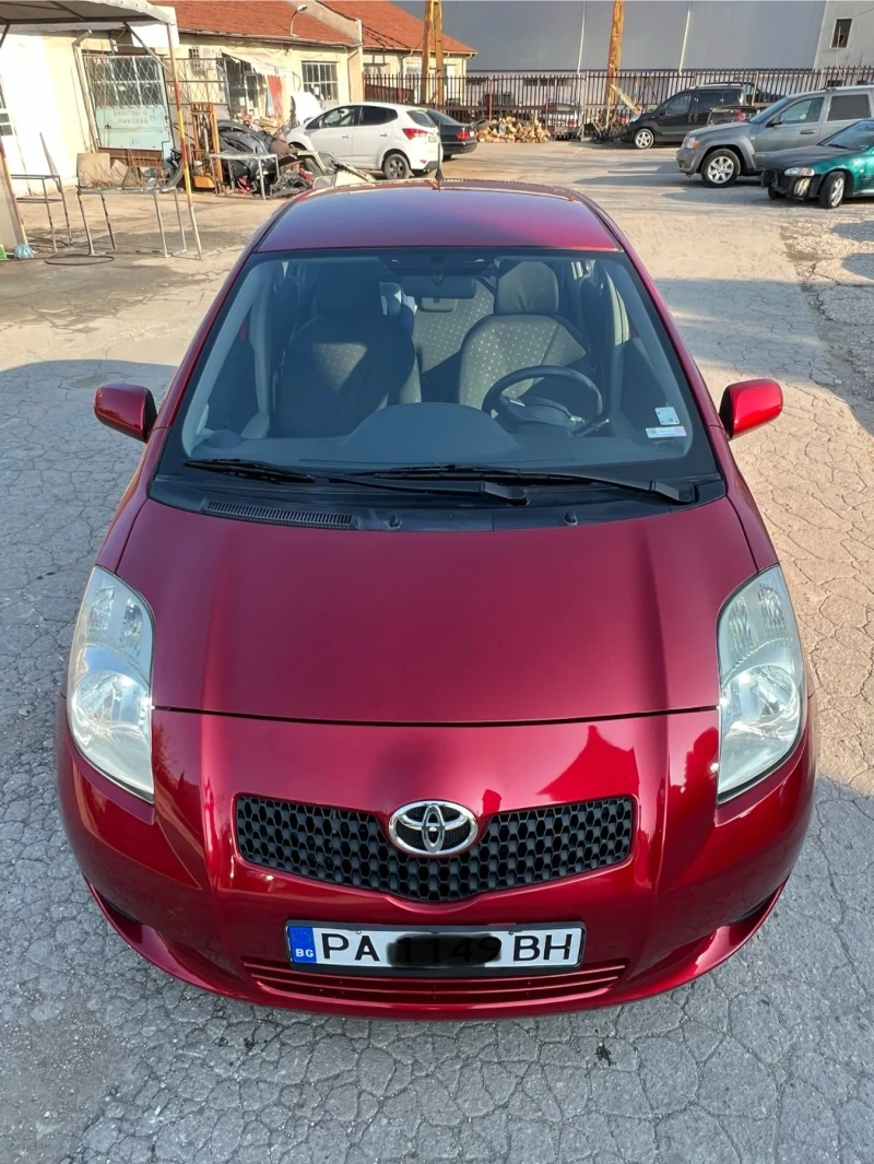 Toyota Yaris 1.3 VVT-I, снимка 2 - Автомобили и джипове - 49029538