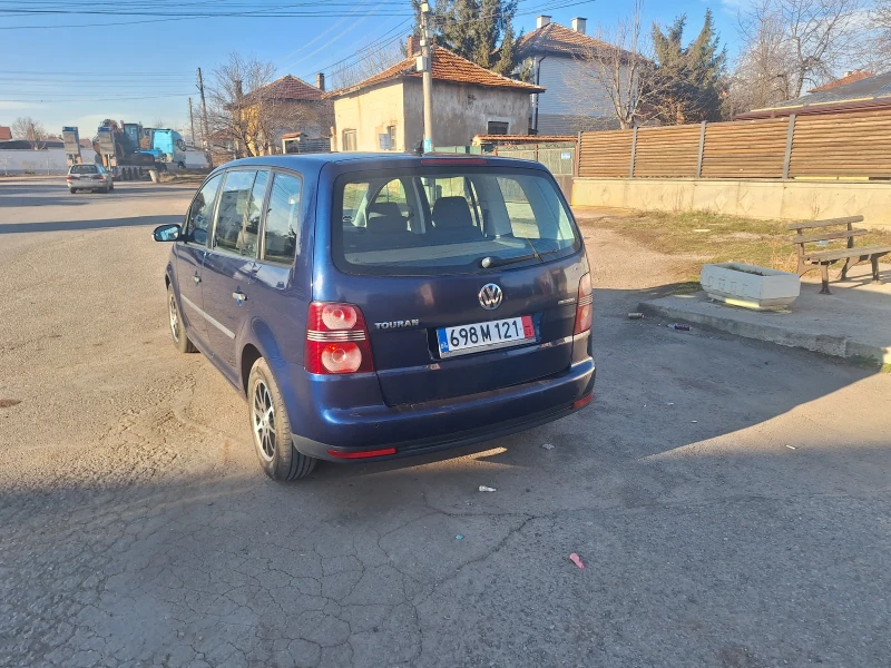 VW Touran, снимка 4 - Автомобили и джипове - 49533535