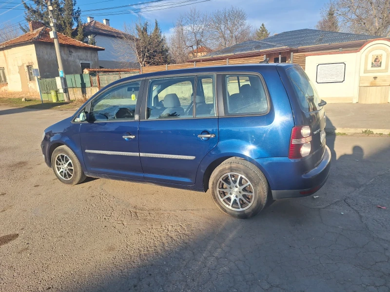 VW Touran, снимка 2 - Автомобили и джипове - 49533535