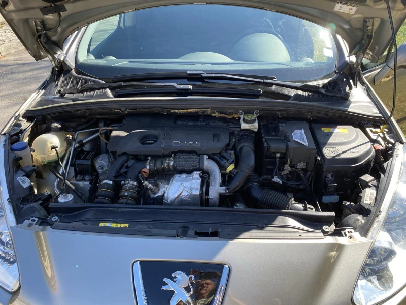 Peugeot 308 eHDI, снимка 14 - Автомобили и джипове - 52813296