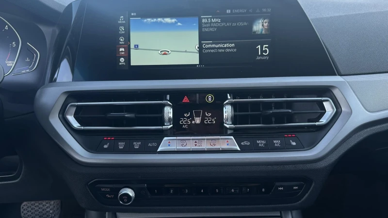 BMW 318 G21| MILD| NAVI| РЕКАРО| ПЕРФЕКТНО СЪСТОЯНИЕ, снимка 13 - Автомобили и джипове - 53113183