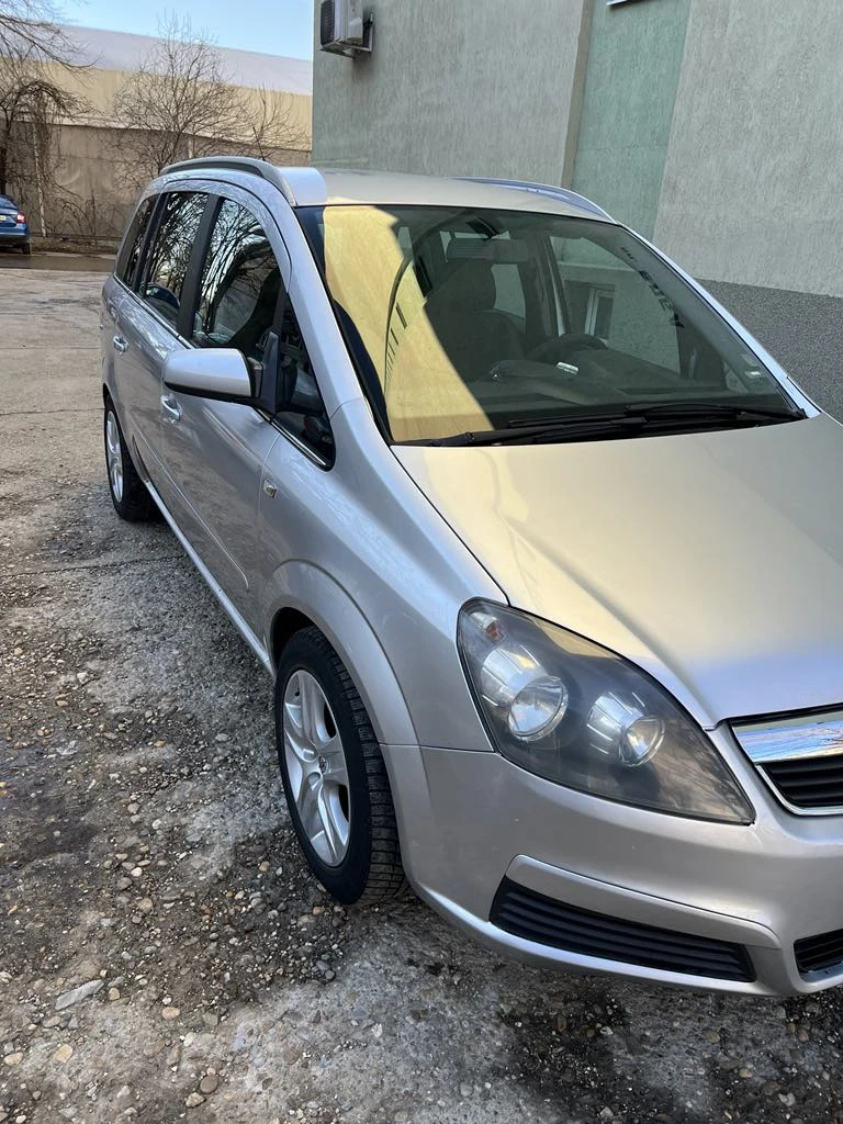 Opel Zafira, снимка 3 - Автомобили и джипове - 48547111