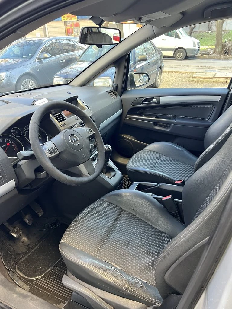 Opel Zafira, снимка 8 - Автомобили и джипове - 48547111