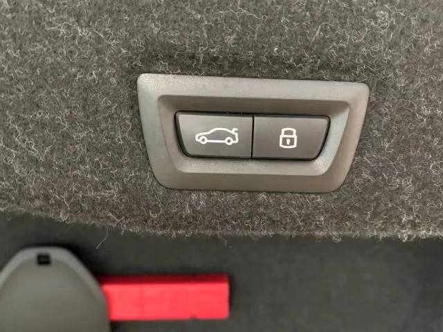 BMW i5 40/340HP/M-SPORT-PRO/19''/ICONIC/360/848v, снимка 16 - Автомобили и джипове - 53023352